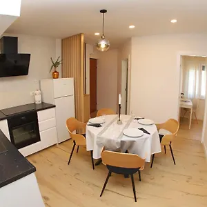 Nikolina Apartment Split
